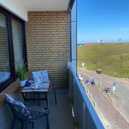 Brandenburgerstr 11 Duehne16 Mit Kleinem Meerblick Westerland
